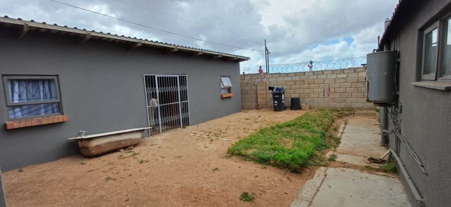 2 Bedroom Property for Sale in Zwide Eastern Cape
